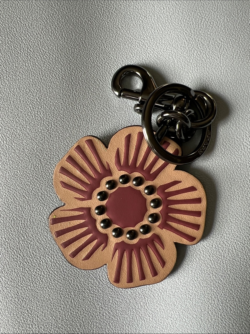 Coach Leather Tea Rose Flower Charm Keychain Gunmetal Studded Floral - Picture 14 of 14